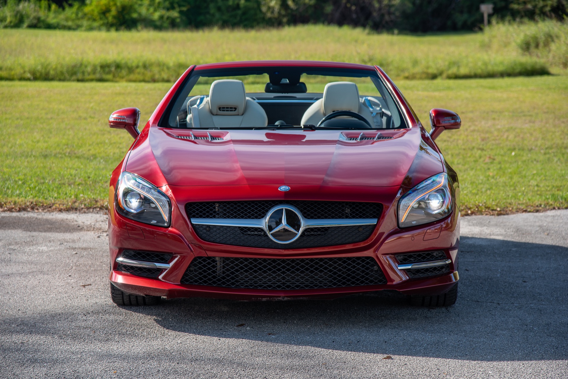 2014 Mercedes-Benz SL550: Prestige, Performance and Comfort - The